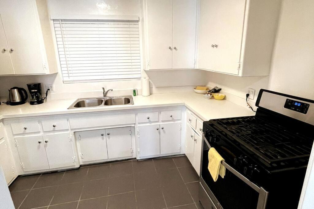 Hollywood Business Apartments Лос Анджелис Екстериор снимка